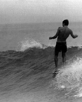 Miki dora styling surf
