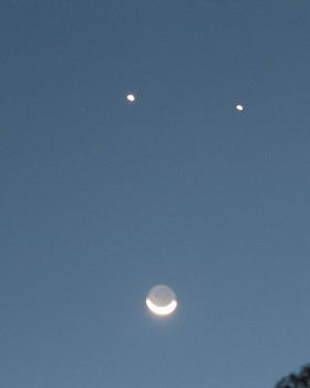 smiley moon face