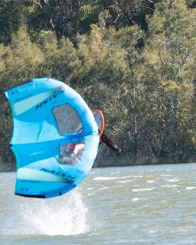 Random unedited shots from Narrabeen Lake 6/10/2021