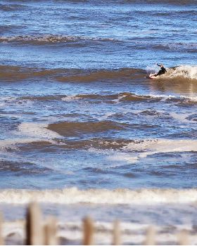nederlandse-golven-surfen (1)
