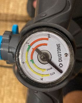 Duotone pump