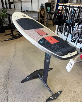 Duotone Hybrid SLS 2022 5'2" + Carve 3.0 SLS 800 Foil + Quick Mount 82cm Mast