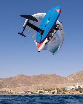 Starboard / Airush Freewing Air V5
