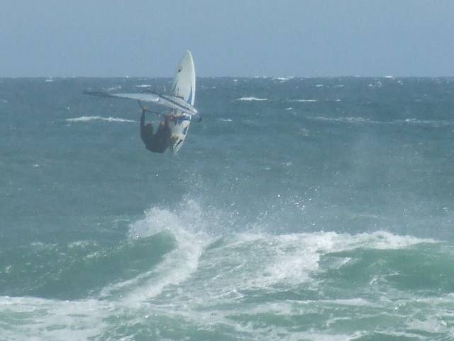 GAZZZZZA  and GREG  BURROWS  Olderrr cool schoolies show the crew up in the early bash
