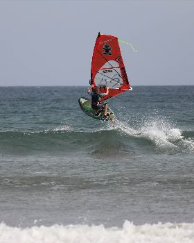 kids windsurfing Elli Halank age 10