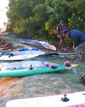 Dawn rigging at Sandy point
