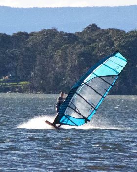 Wade gybing a 1024x768