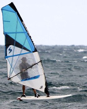 Foiling Cottesloe