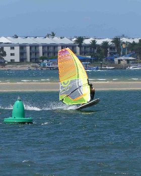 SE 20-25 knots