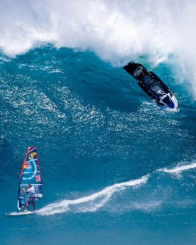 Windsurfing