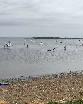 rqys try wind surf