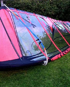 Loft O2 Freeride 2008 7.4 (freerace printed on sail??)