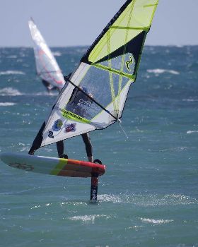 Dutchies Sunday 25 knots Nov 11 2018