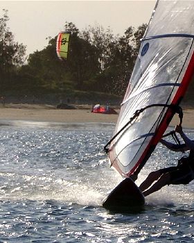 Flat water sailing at Blacks Beach, Mackay (15-20kts)