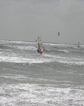 30+knots at seacliff 2/4/08