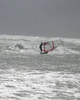 30+knots at seacliff 2/4/08
