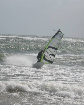 30+knots at seacliff 2/4/08