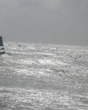 30+knots at seacliff 2/4/08