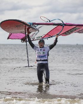 SY19 ls Luuc Vanopzeeland celebrates