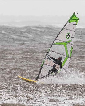 Point Danger windsurfing 19 Feb 2020