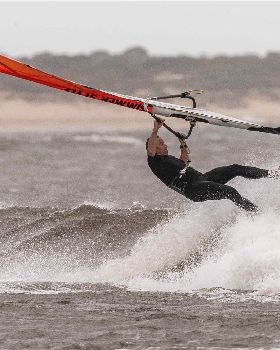 Point Danger windsurfing 19 Feb 2020