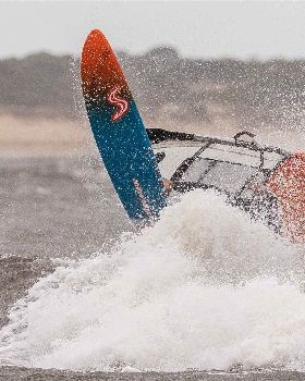 Point Danger windsurfing 19 Feb 2020
