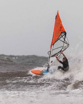 Point Danger windsurfing 19 Feb 2020