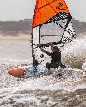 Point Danger windsurfing 19 Feb 2020