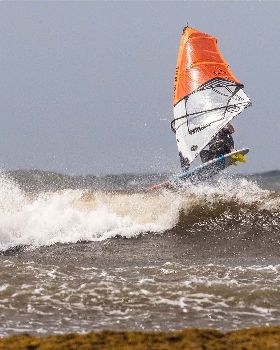 Point Danger windsurfing 19 Feb 2020