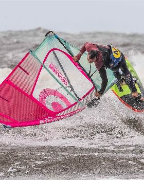 Point Danger windsurfing 19 Feb 2020