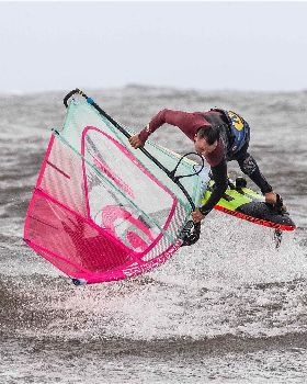 Point Danger windsurfing 19 Feb 2020