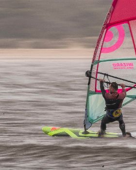 Point Danger windsurfing 19 Feb 2020