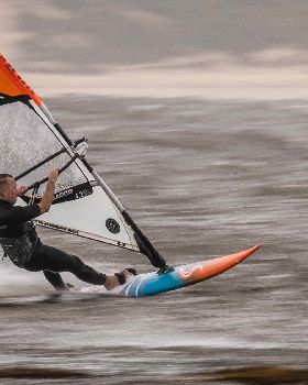 Point Danger windsurfing 19 Feb 2020