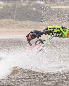Point Danger windsurfing 19 Feb 2020