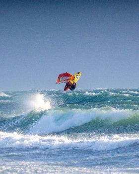 05 May Cott Storm surf