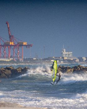 05 May Cott Storm surf