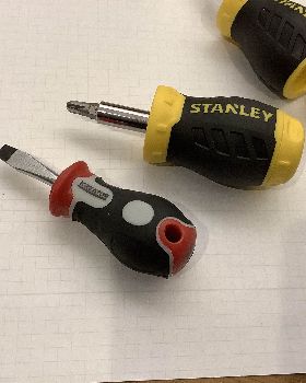 Stubby grip tools