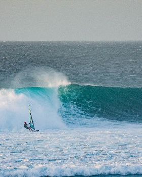 Wednesday 28th Oct 2020.? Aloysius Parker Photography, aloysiusparkerkite Instagram.