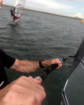 WindFoiling with Friends