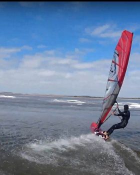 Wendy flying in the Glass