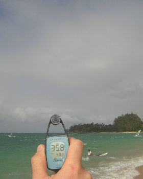 30 - 35 Knot day at Kanaha
