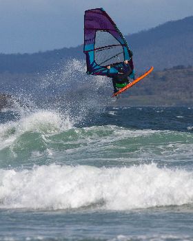 Wavesailing