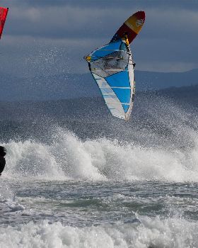 Wavesailing