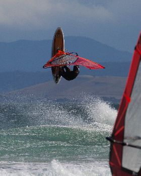 Wavesailing
