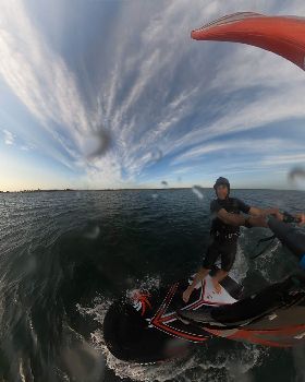 WindFoiling with Friends