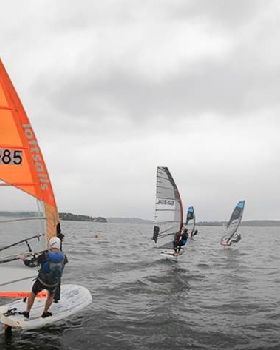 Race 3 start