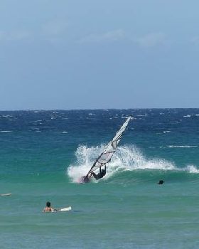 Wavesailing small Currumbin