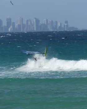 Wavesailing small Currumbin