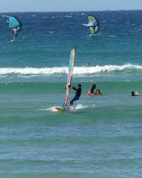 Wavesailing small Currumbin