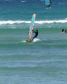 Wavesailing small Currumbin
